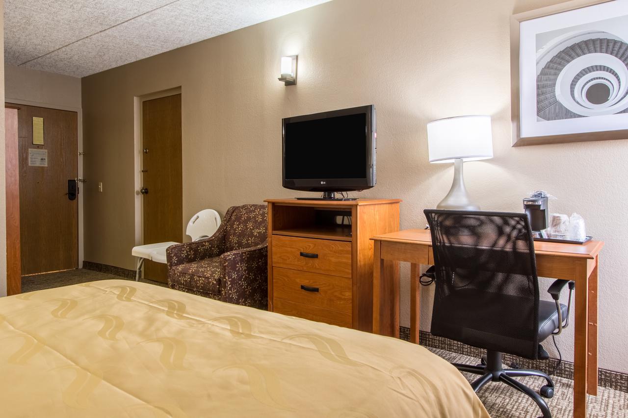 Greenridge Hotel Wickliffe Екстер'єр фото