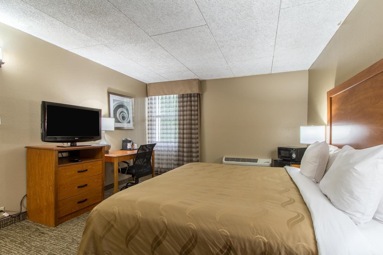 Greenridge Hotel Wickliffe Екстер'єр фото
