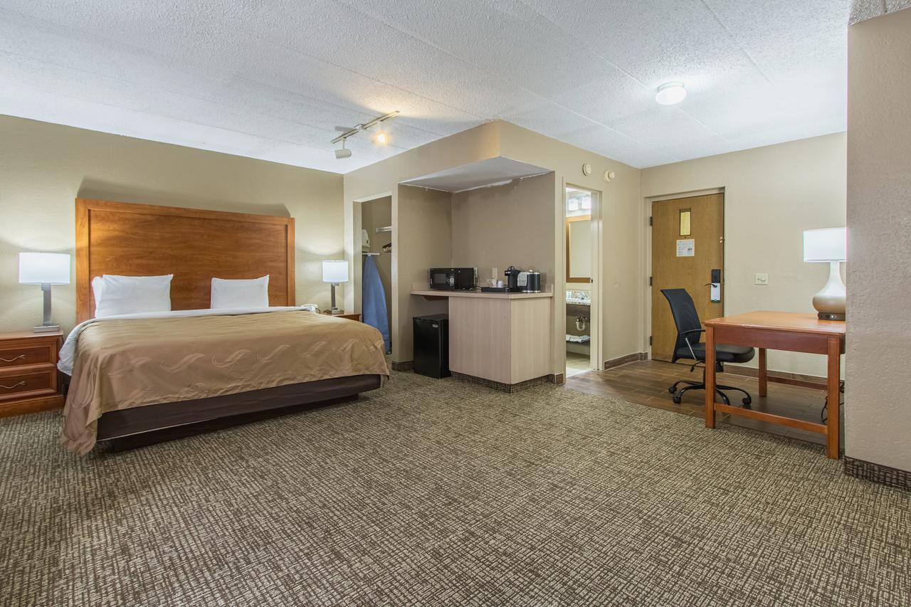 Greenridge Hotel Wickliffe Екстер'єр фото